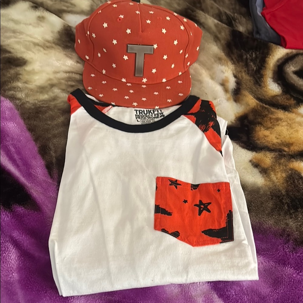 Trukfit men’s baseball shirt matching hat
